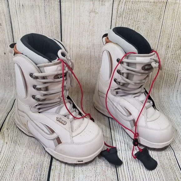 vans snowboard boots mantra